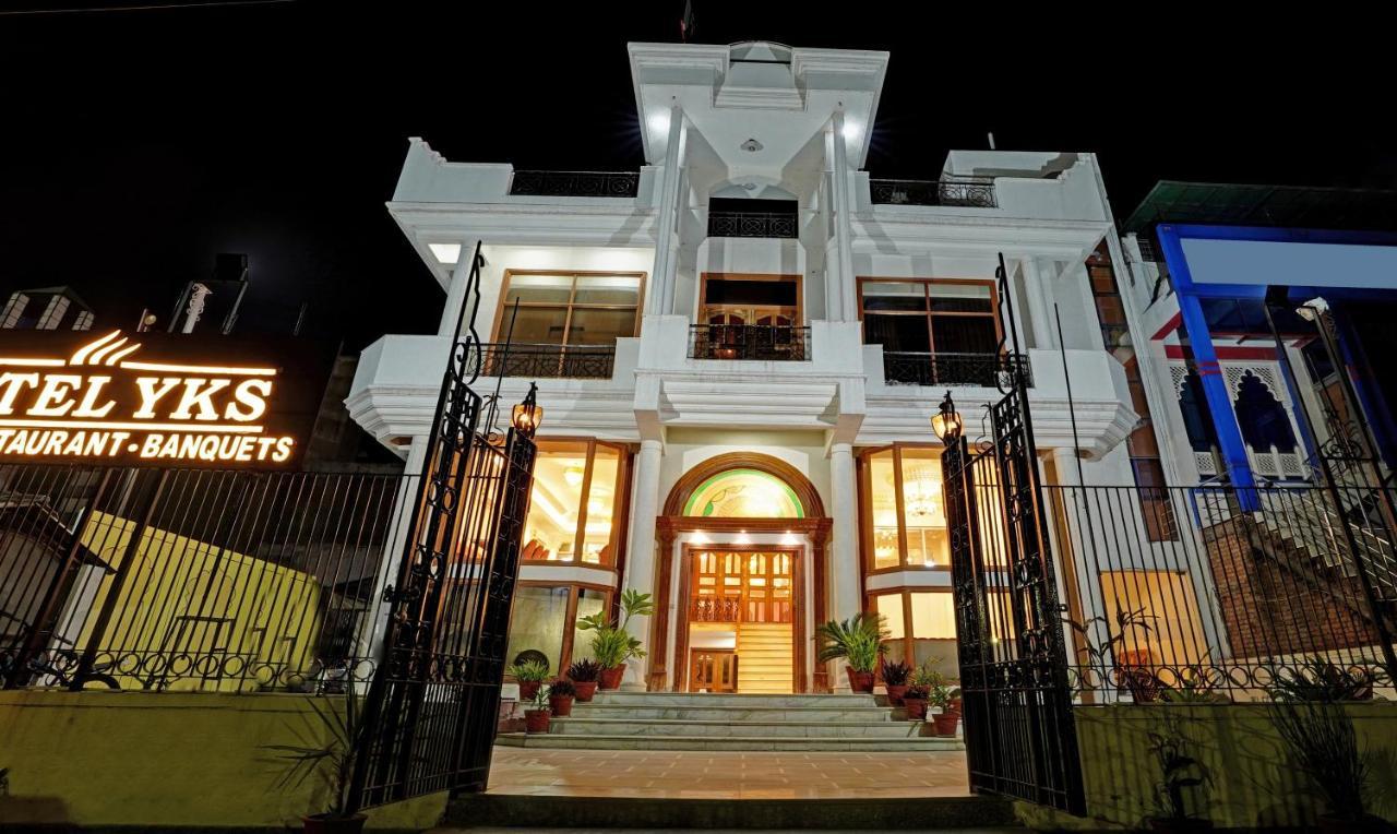 Hotel YKS Kota  Exterior foto