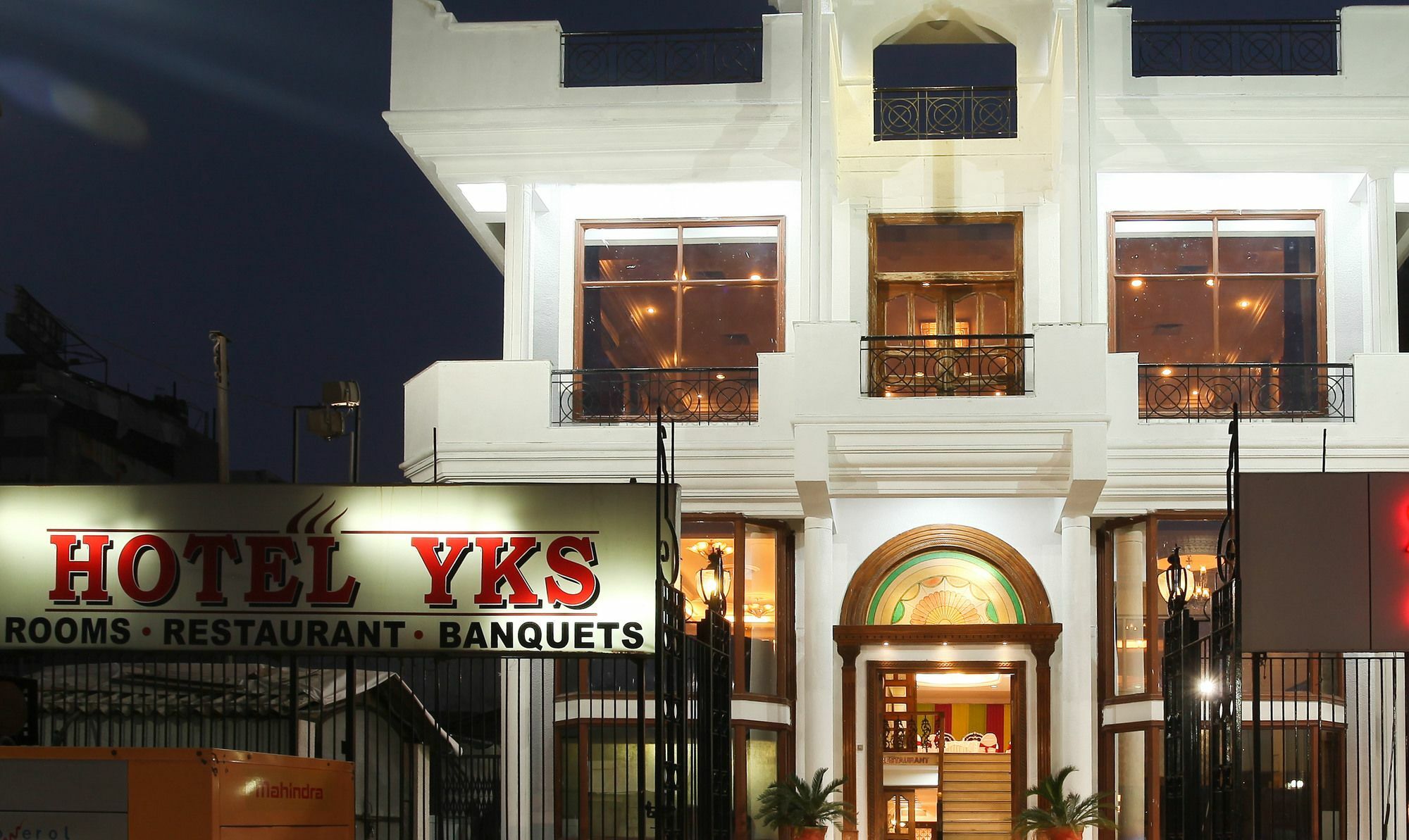Hotel YKS Kota  Exterior foto